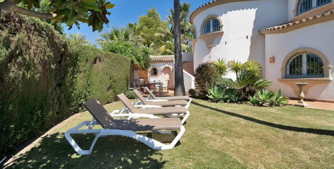 Venta de villa independiente en Hacienda Las Chapas 30