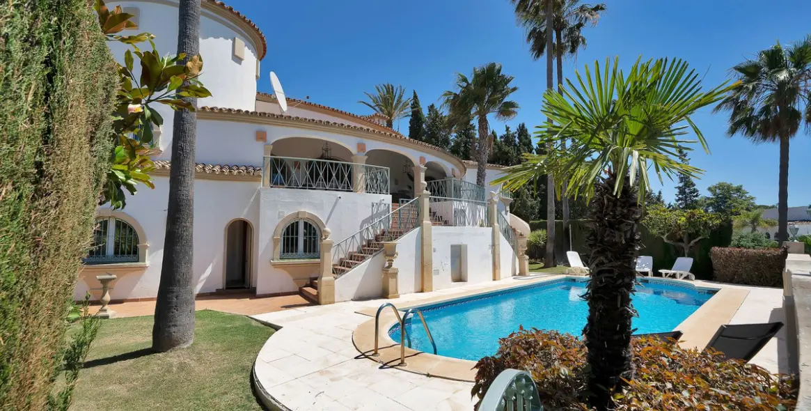 Venta de villa independiente en Hacienda Las Chapas 38