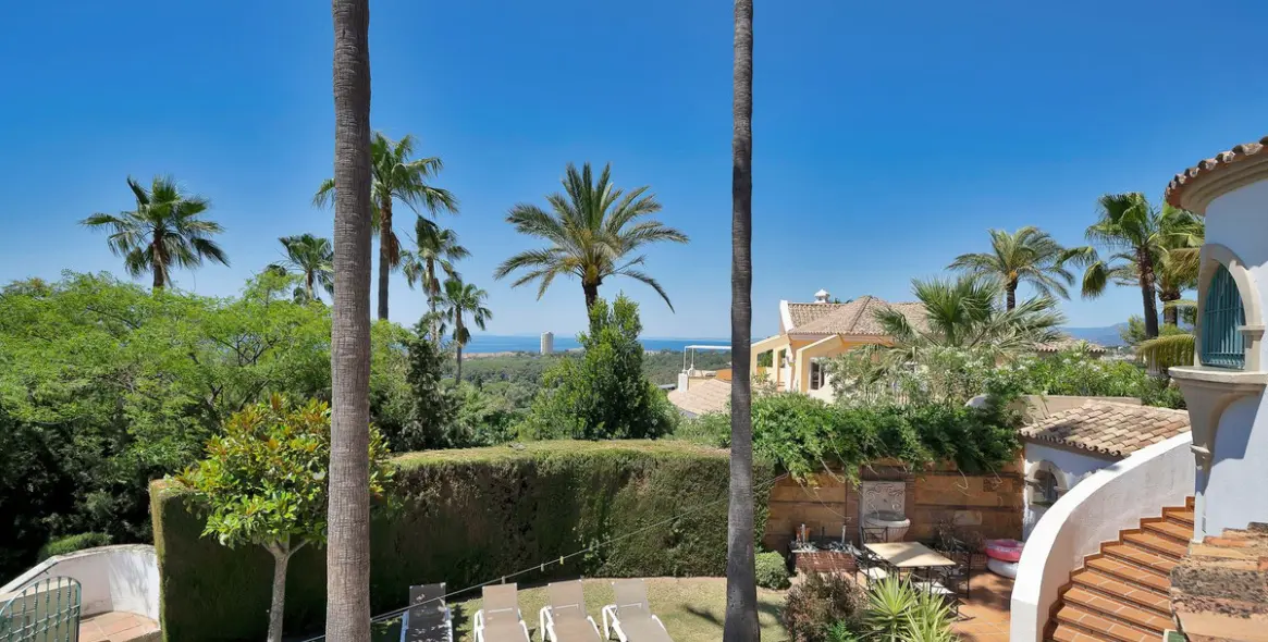 Venta de villa independiente en Hacienda Las Chapas 39