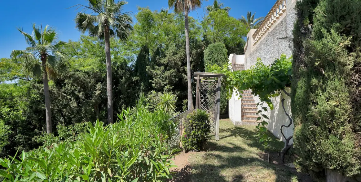 Venta de villa independiente en Hacienda Las Chapas 42