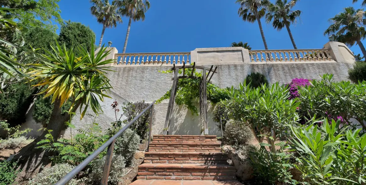 Venta de villa independiente en Hacienda Las Chapas 44