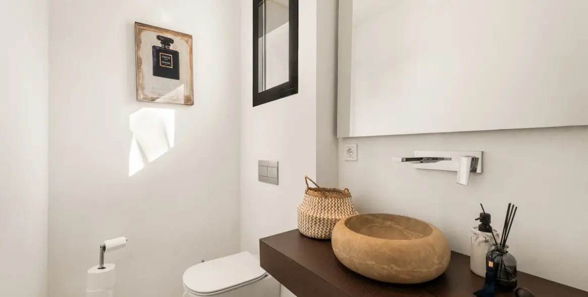 Short-term rent of detached villa in New Golden Mile 27