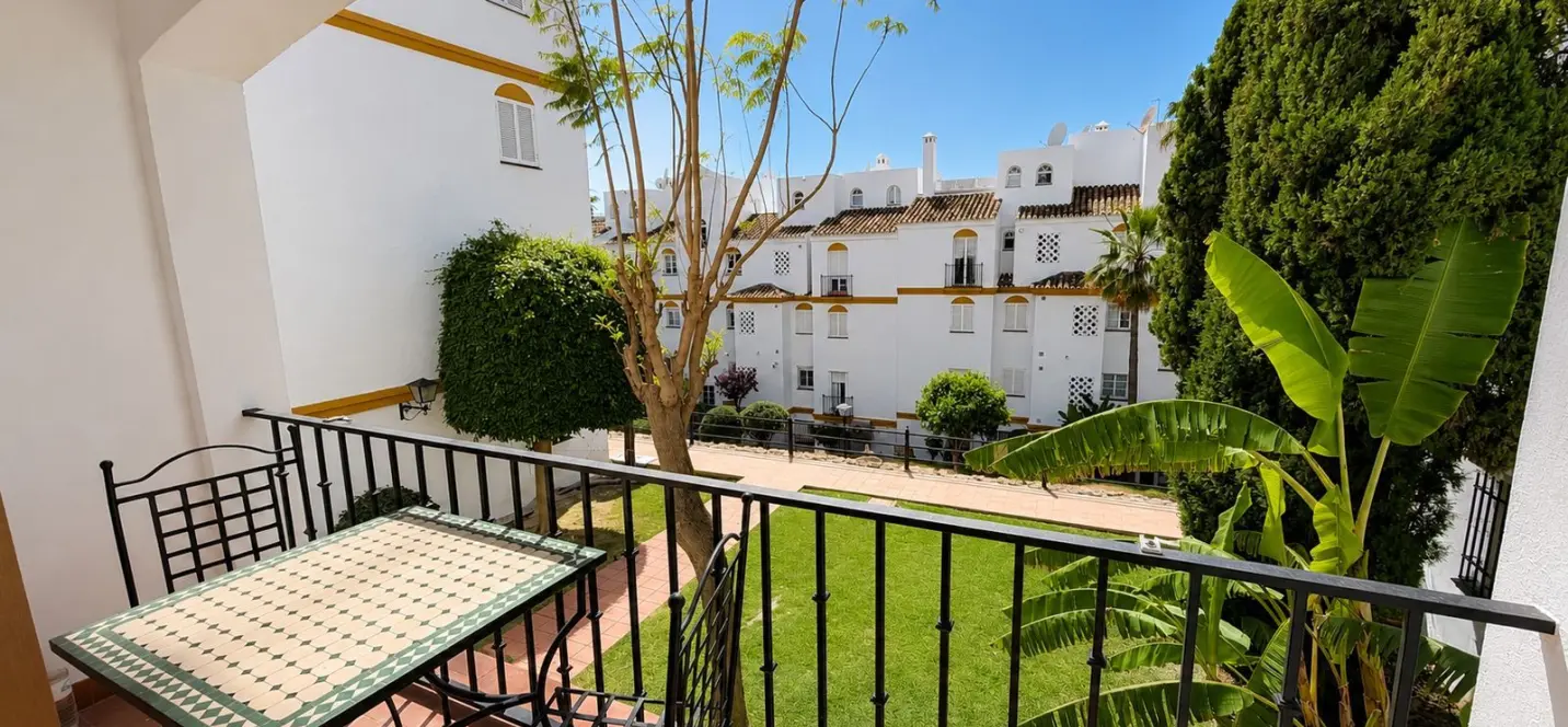 Venta de apartamento en planta media en Atalaya 1