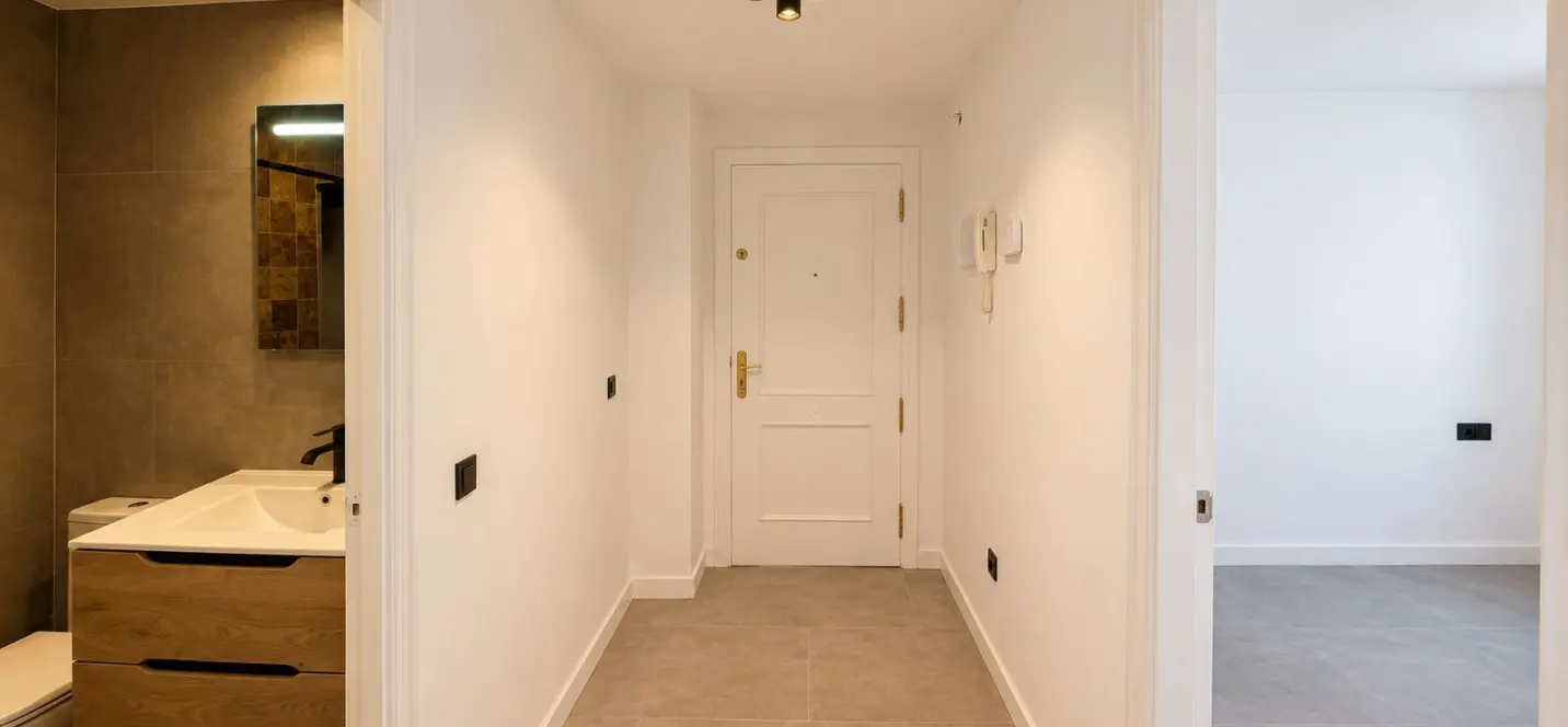 Venta de apartamento en planta media en Atalaya 4