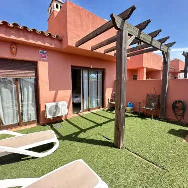Продажа апартаментов на среднем этаже в Casares Playa