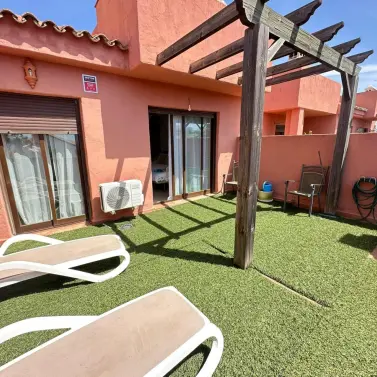 Продажа апартаментов на среднем этаже в Casares Playa