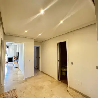 Продажа апартаментов на среднем этаже в Casares Playa