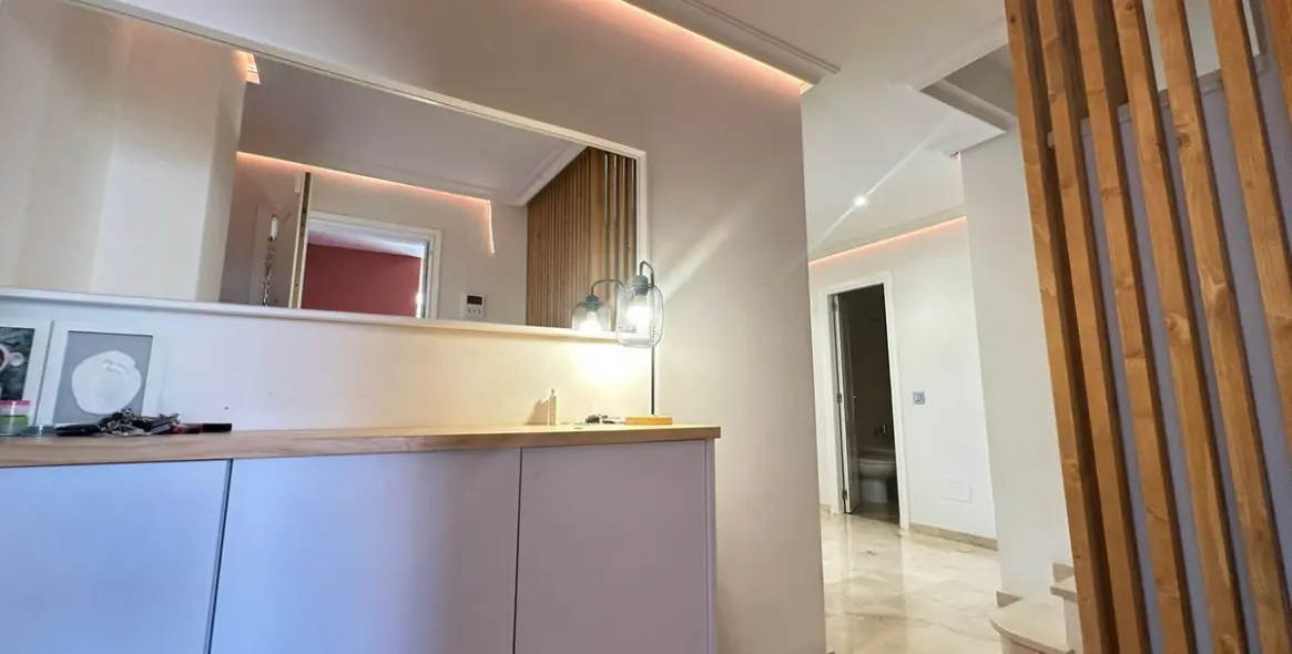 Продажа апартаментов на среднем этаже в Casares Playa 56