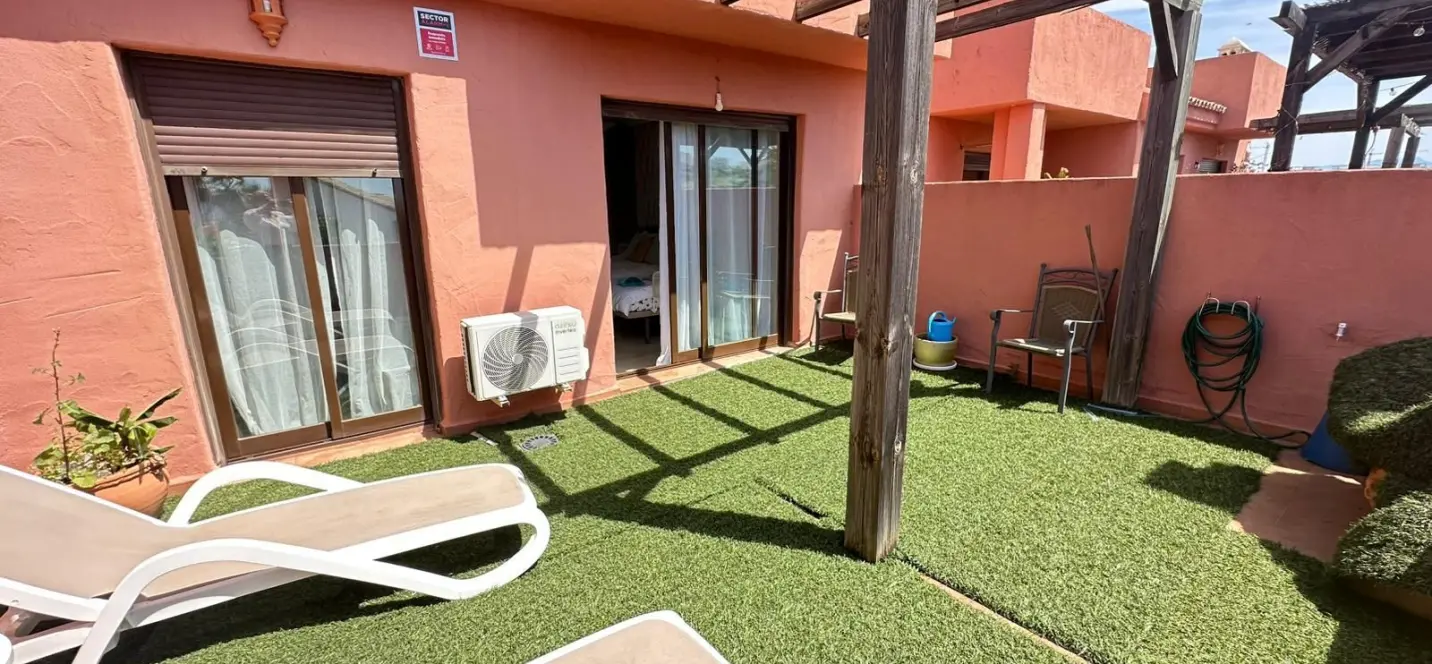 Продажа апартаментов на среднем этаже в Casares Playa 4