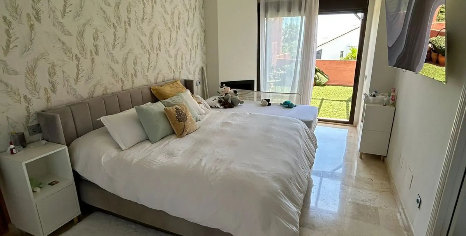Venta de apartamento en planta media en Casares Playa 21