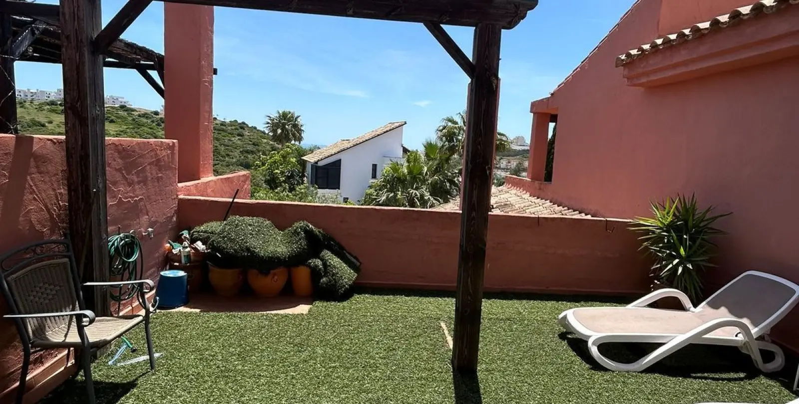 Venta de apartamento en planta media en Casares Playa 35