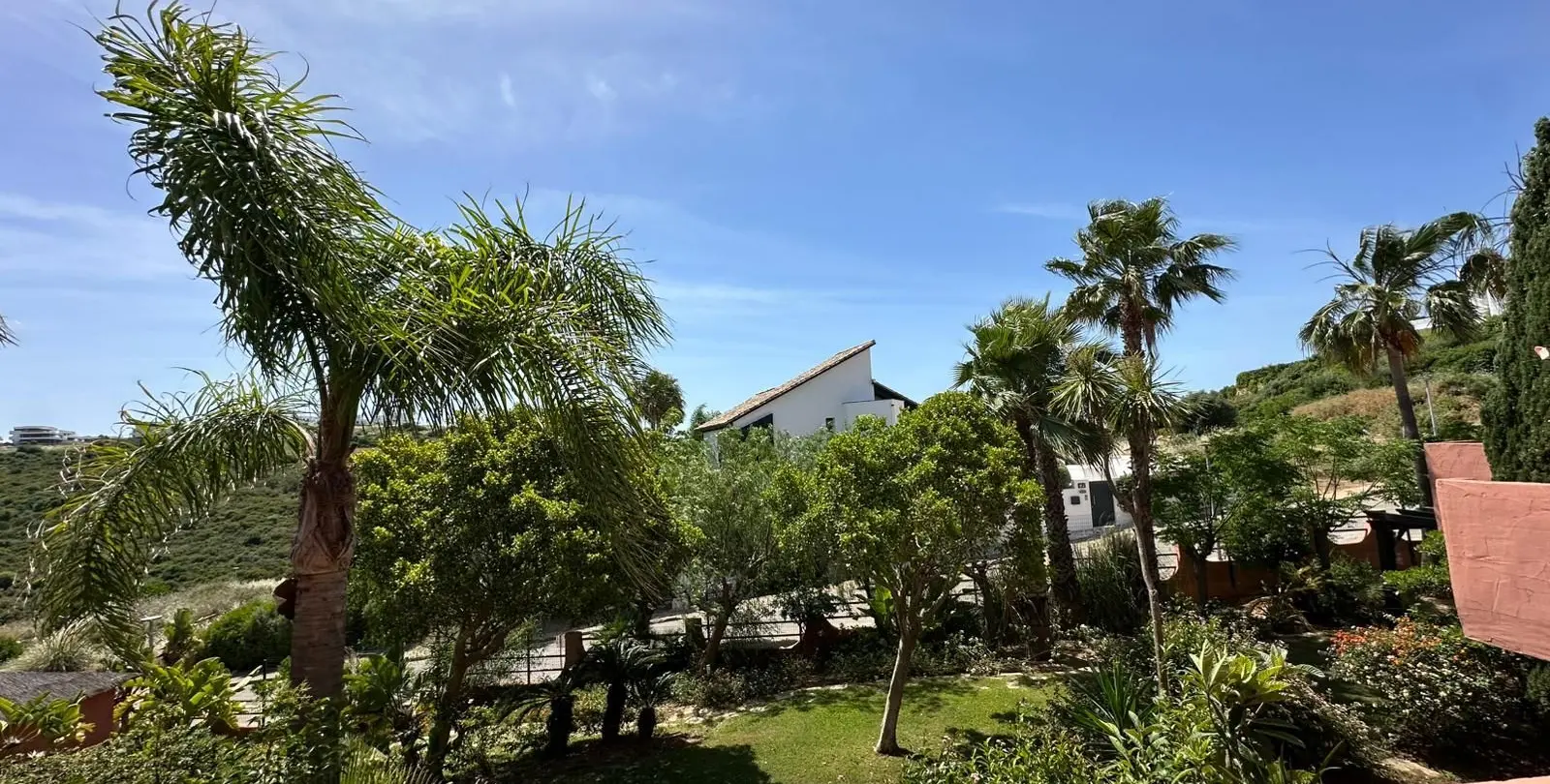 Venta de apartamento en planta media en Casares Playa 47
