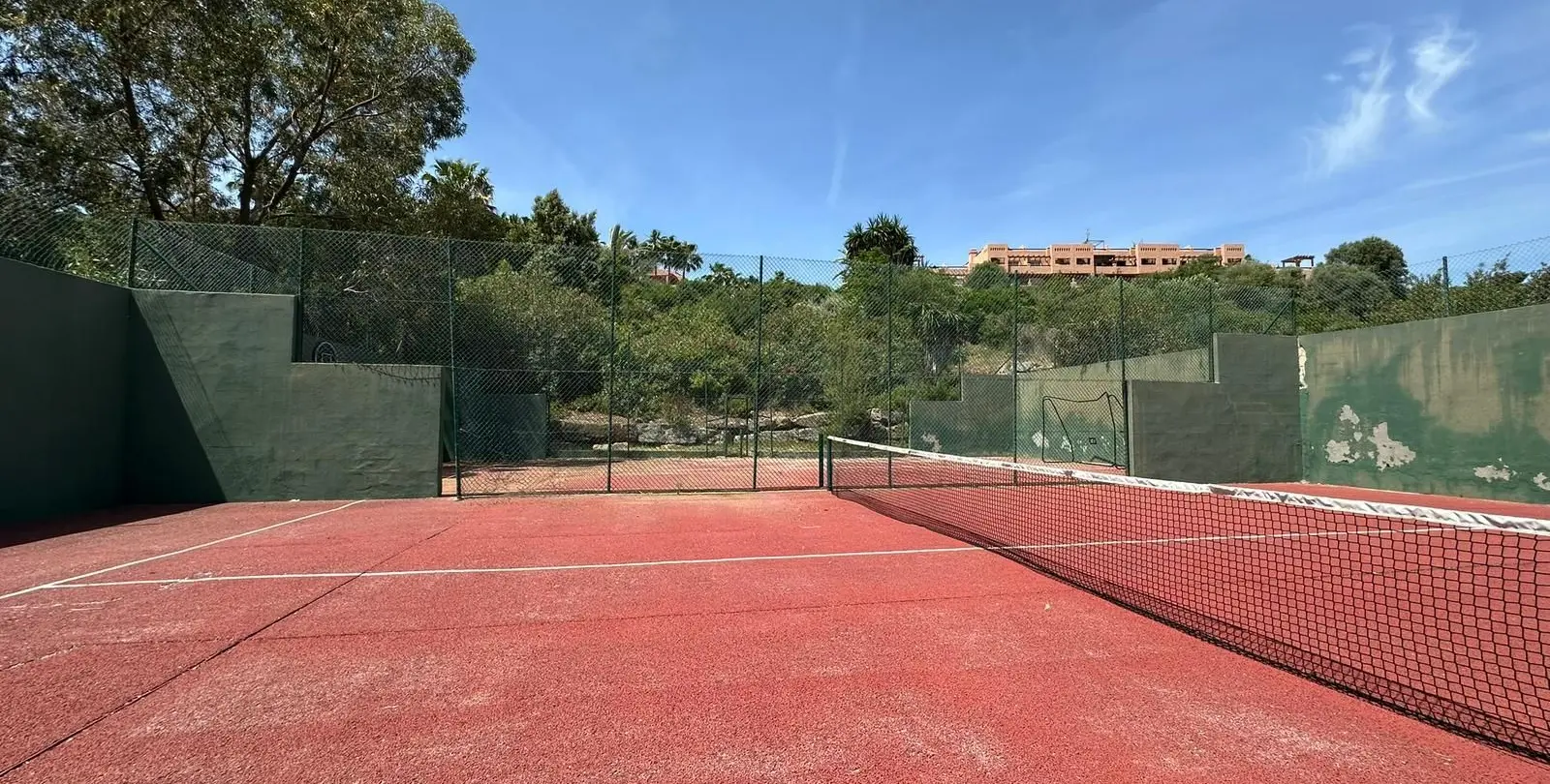 Venta de apartamento en planta media en Casares Playa 54