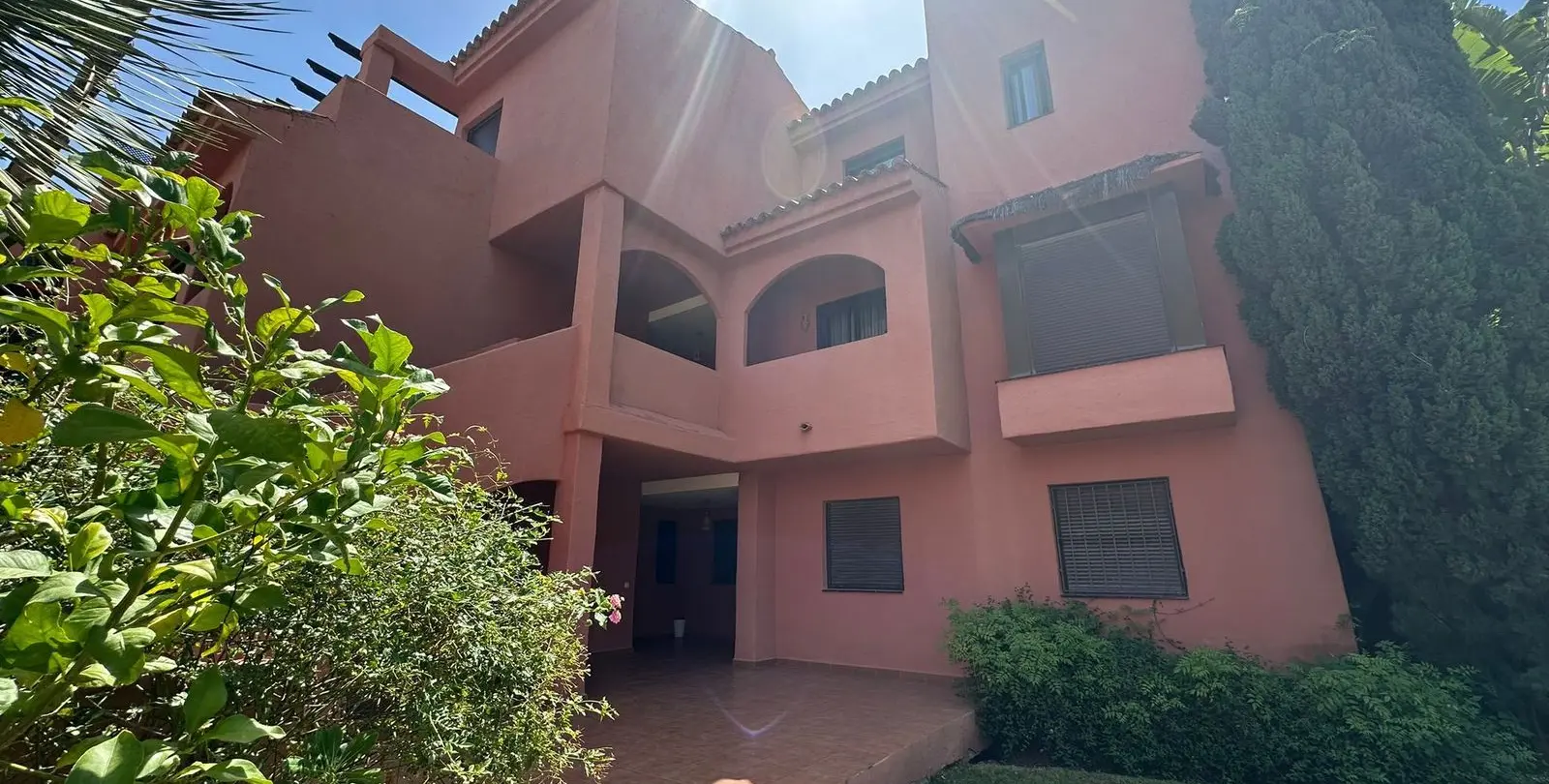 Venta de apartamento en planta media en Casares Playa 57