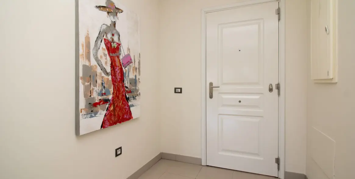 Venta de apartamento en planta baja en El Paraiso 4