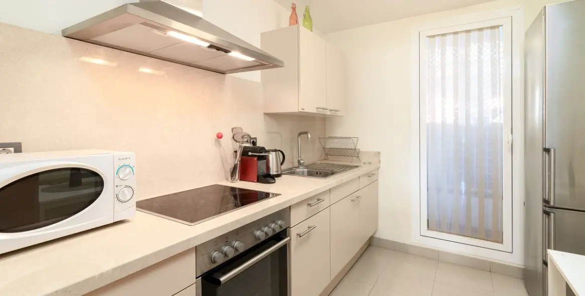 Venta de apartamento en planta baja en El Paraiso 7