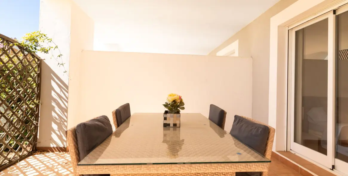 Venta de apartamento en planta baja en El Paraiso 25