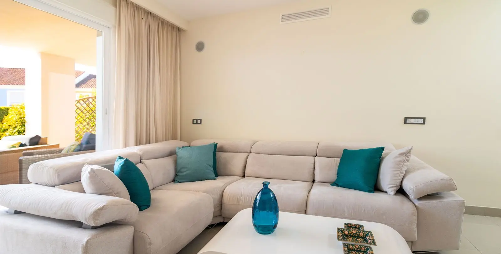Продажа апартаментов на первом этаже в El Paraiso 5