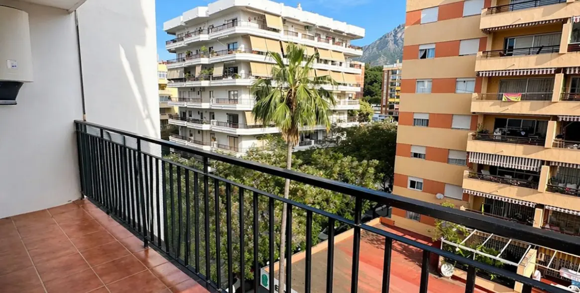 Sale of middle floor apartment in Marbella 14