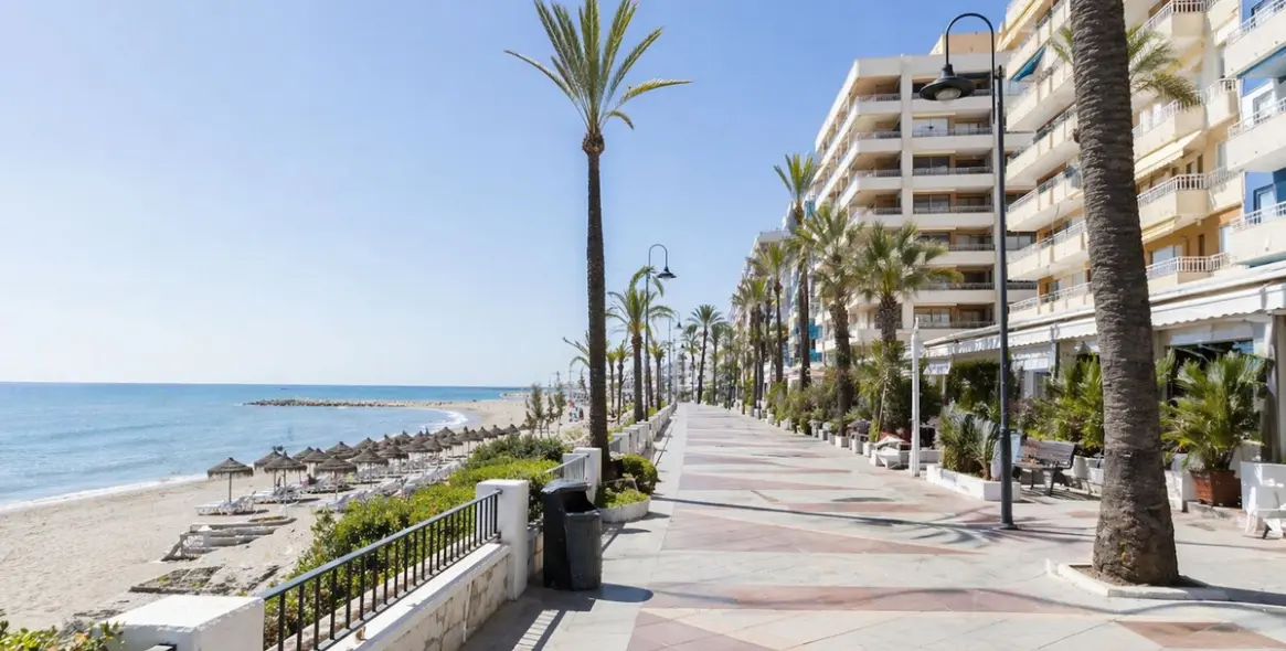 Sale of middle floor apartment in Marbella 15