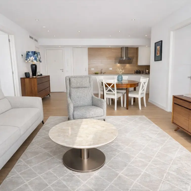 Sale of middle floor apartment in Marbella