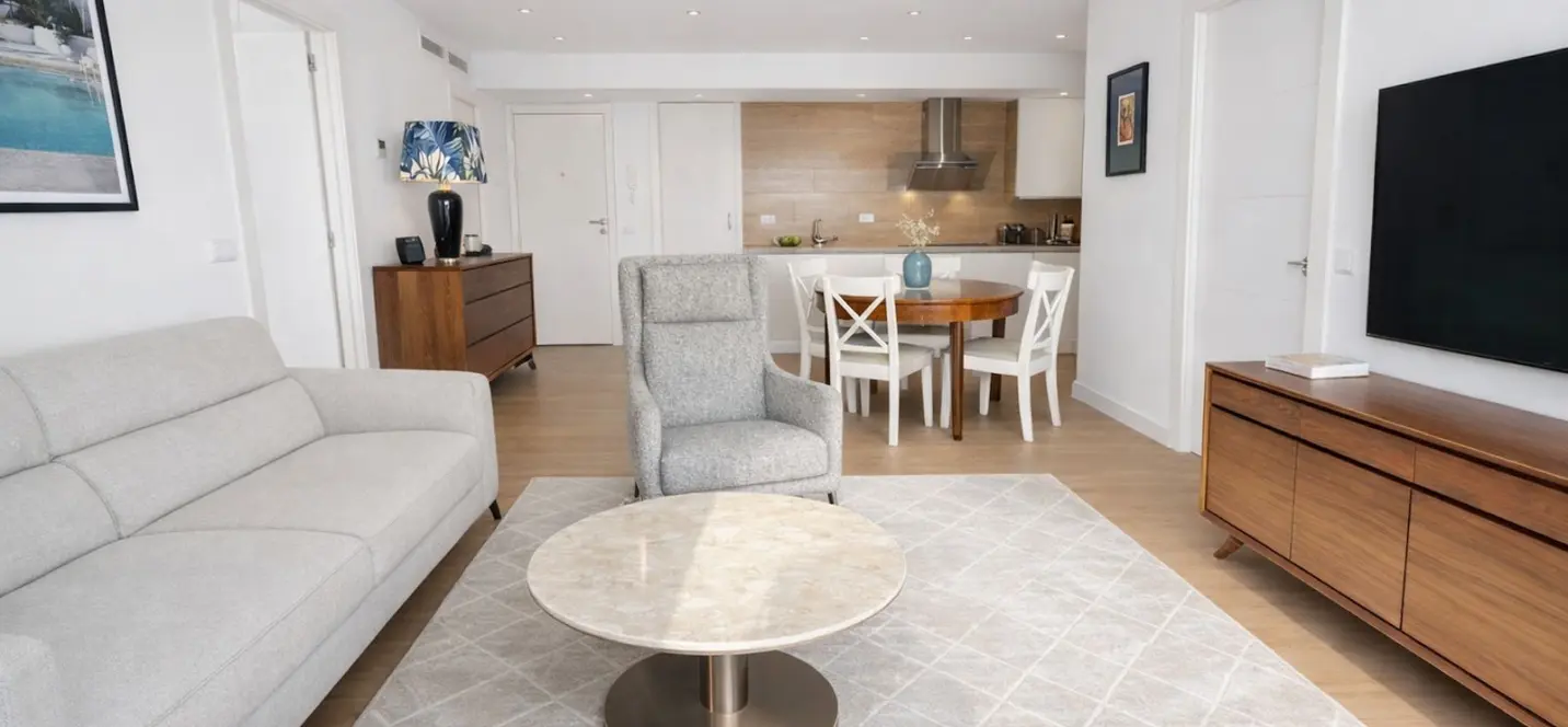 Sale of middle floor apartment in Marbella 0