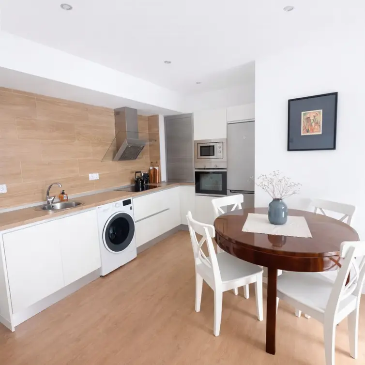 Sale of middle floor apartment in Marbella