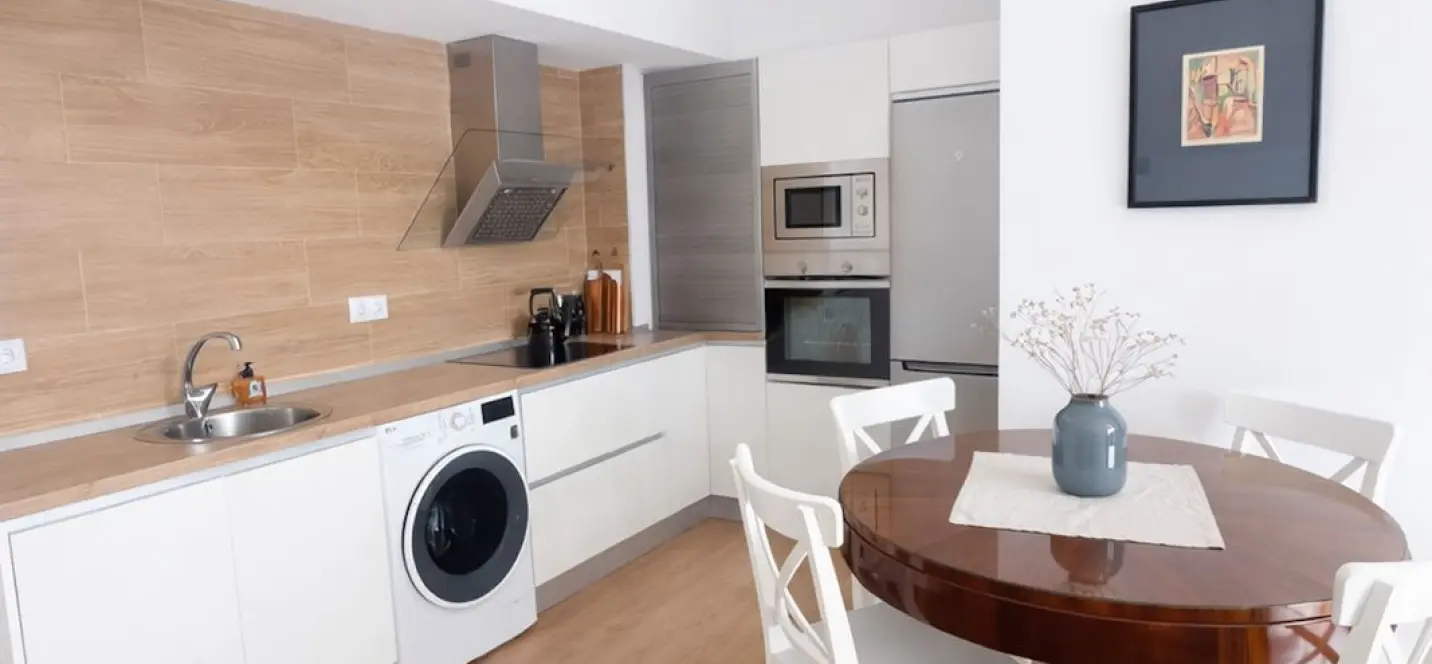 Sale of middle floor apartment in Marbella 2