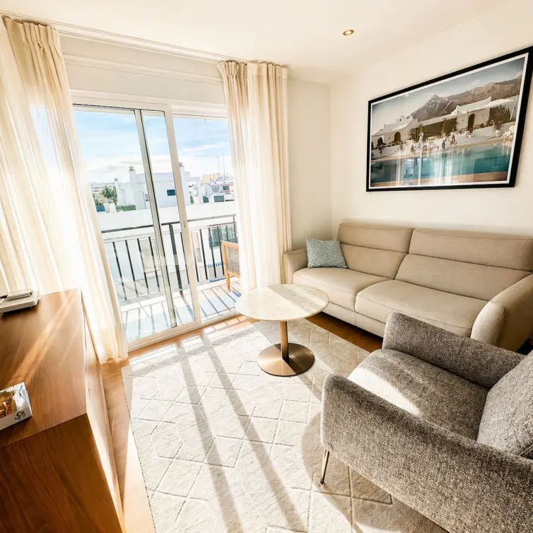 Sale of middle floor apartment in Marbella