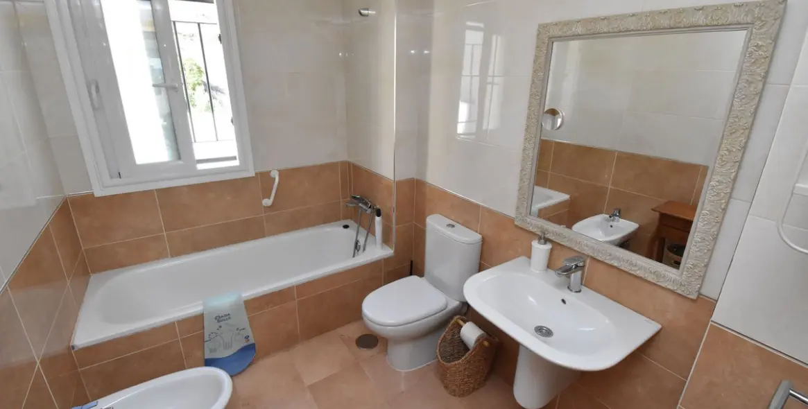 Sale of penthouse in Fuengirola 14