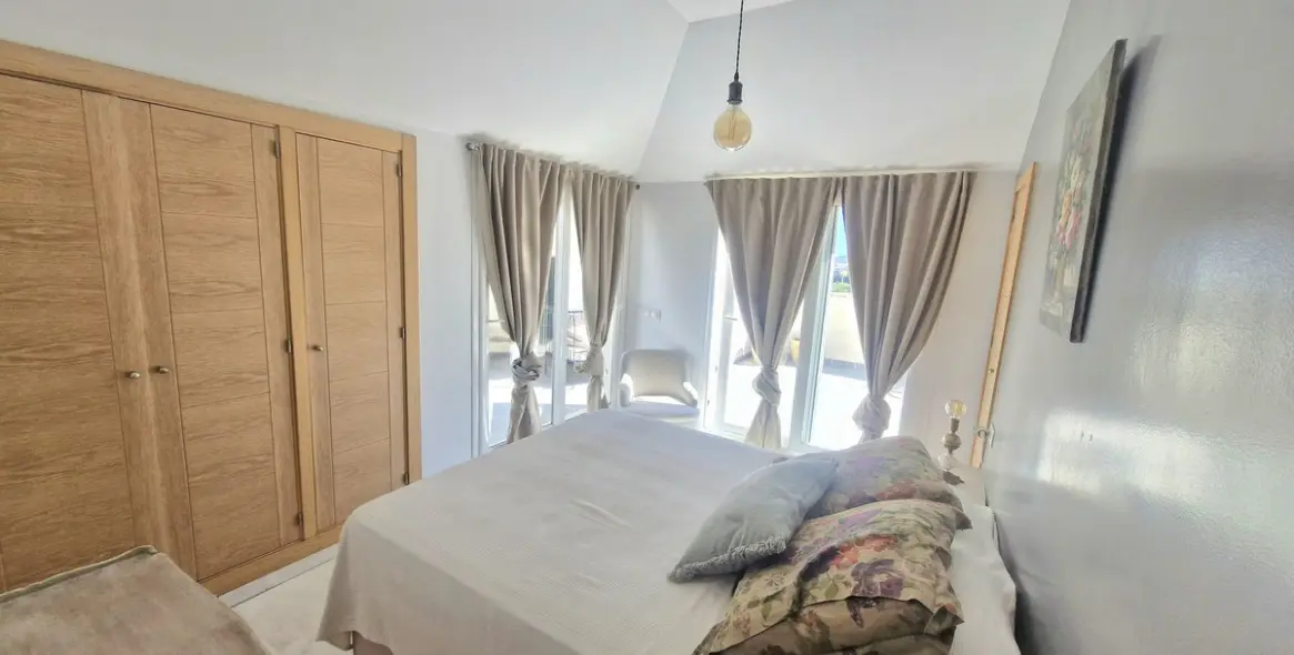 Sale of penthouse in Fuengirola 15