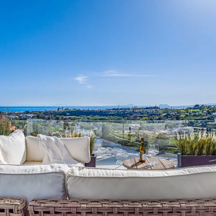 Sale of middle floor apartment in Cancelada