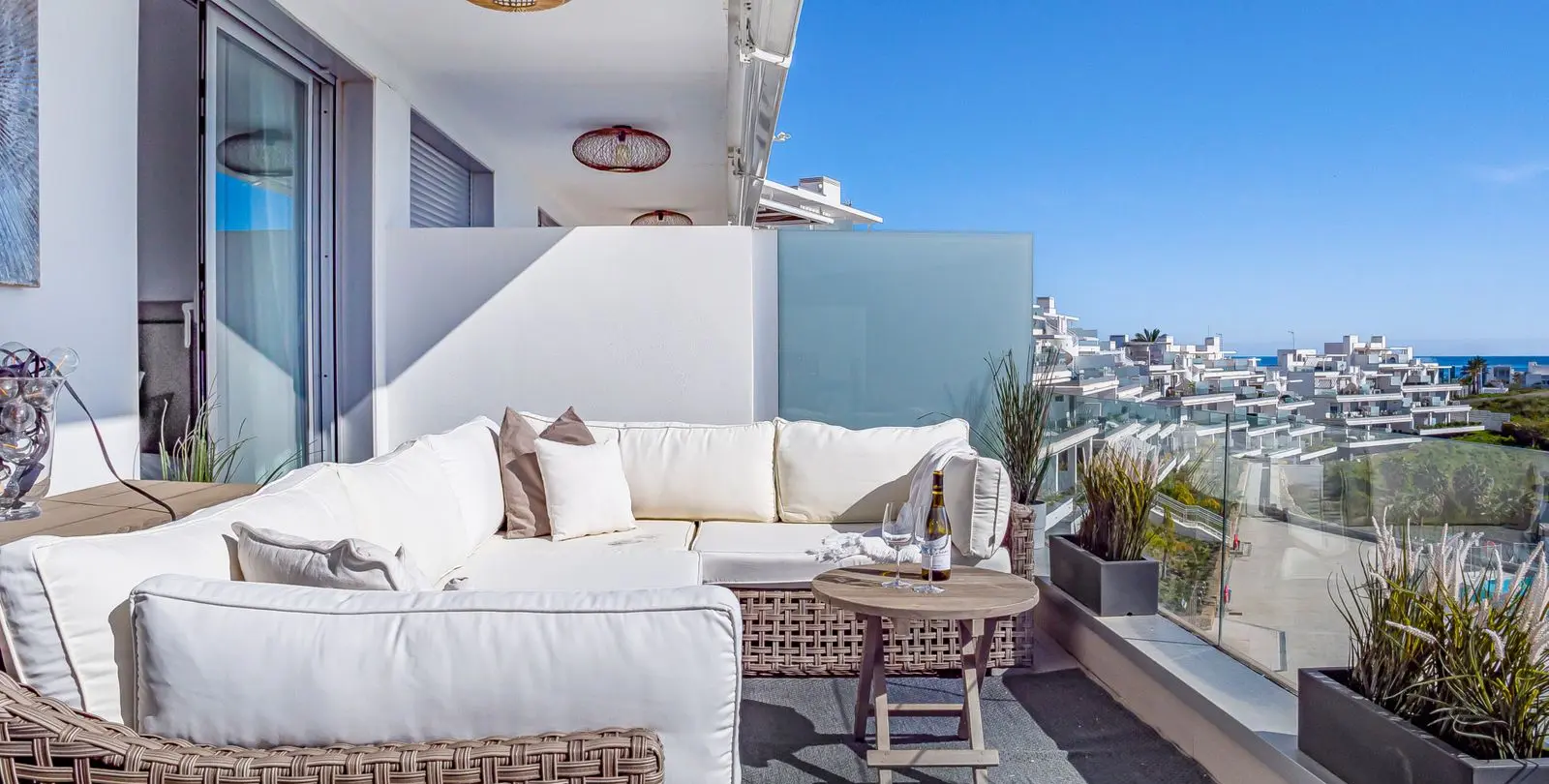 Venta de apartamento en planta media en Cancelada 7