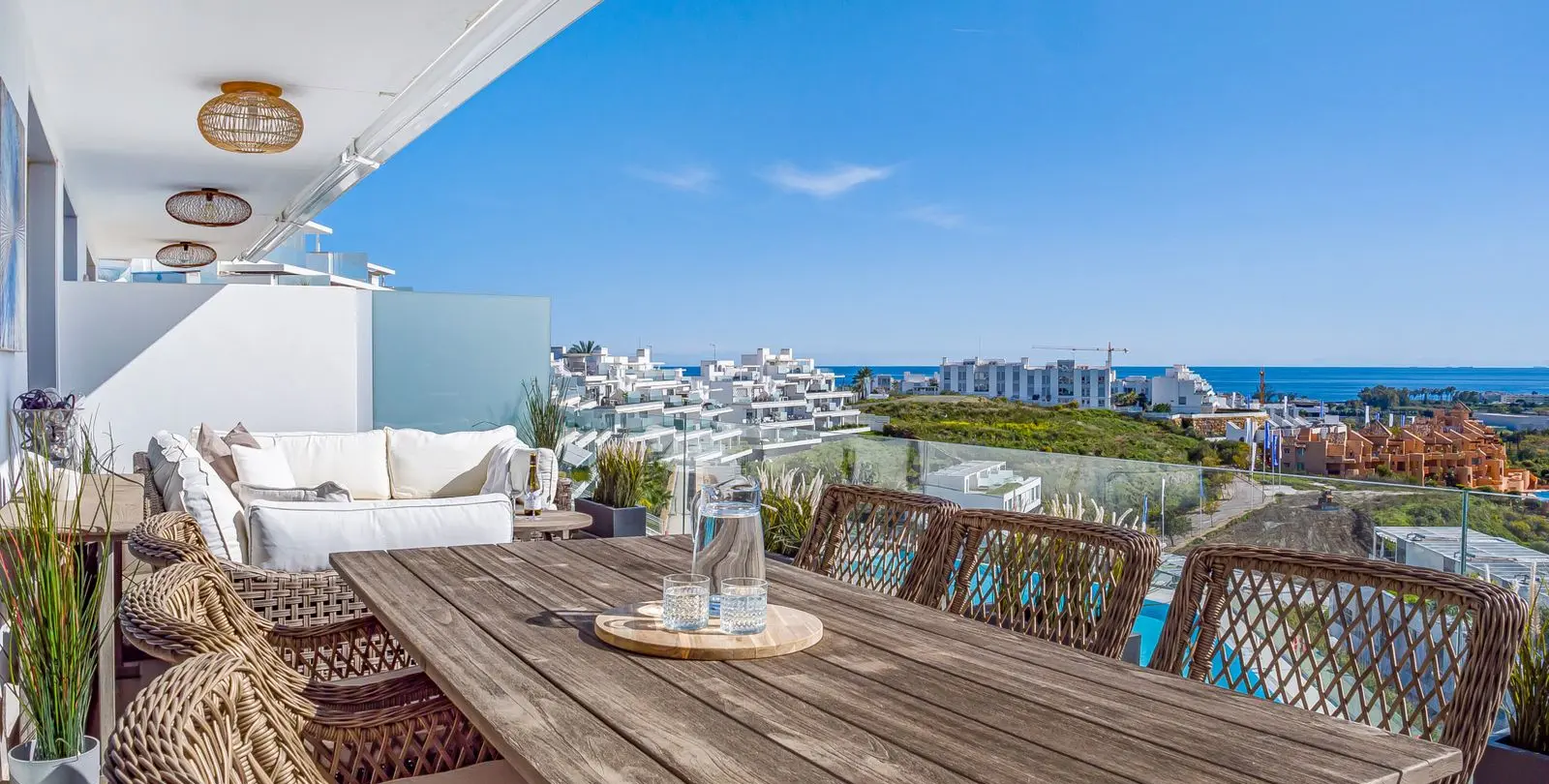 Venta de apartamento en planta media en Cancelada 9