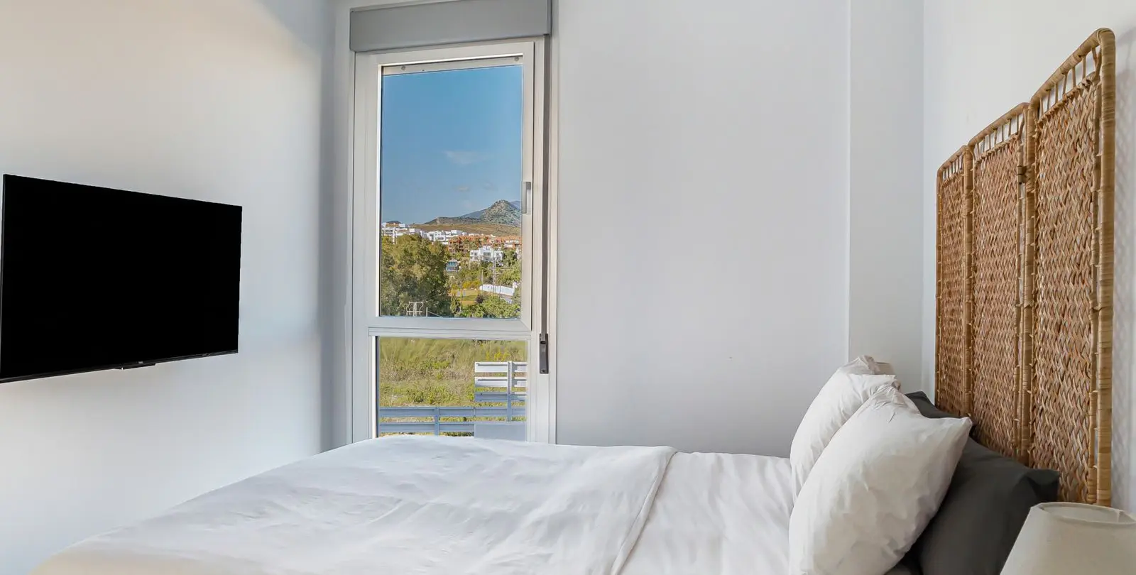 Venta de apartamento en planta media en Cancelada 27