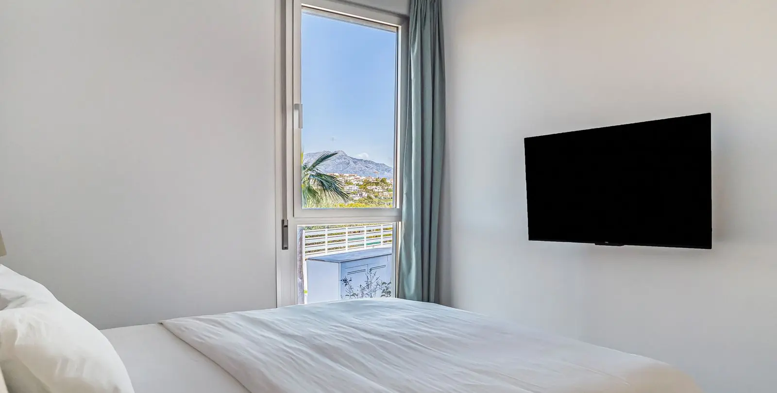 Venta de apartamento en planta media en Cancelada 32