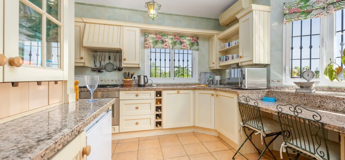 Venta de villa independiente en Coín 4