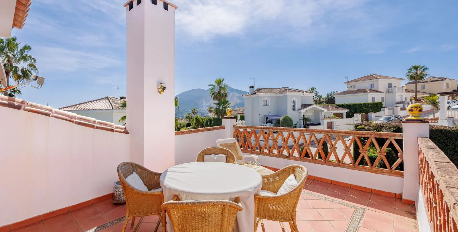 Venta de villa independiente en Coín 24