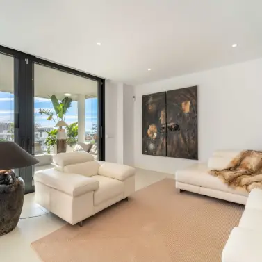 Продажа апартаментов на первом этаже в Fuengirola