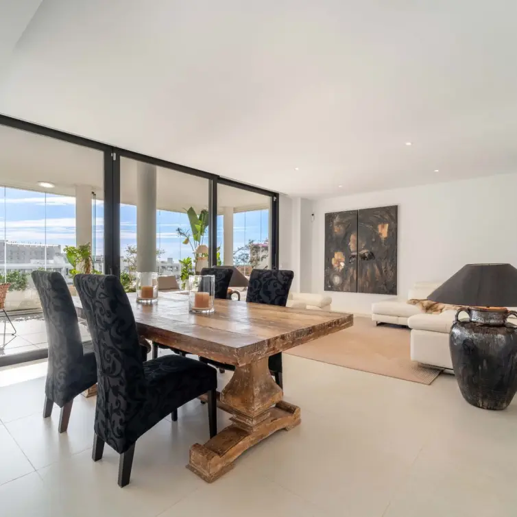 Venta de apartamento en planta baja en Higueron