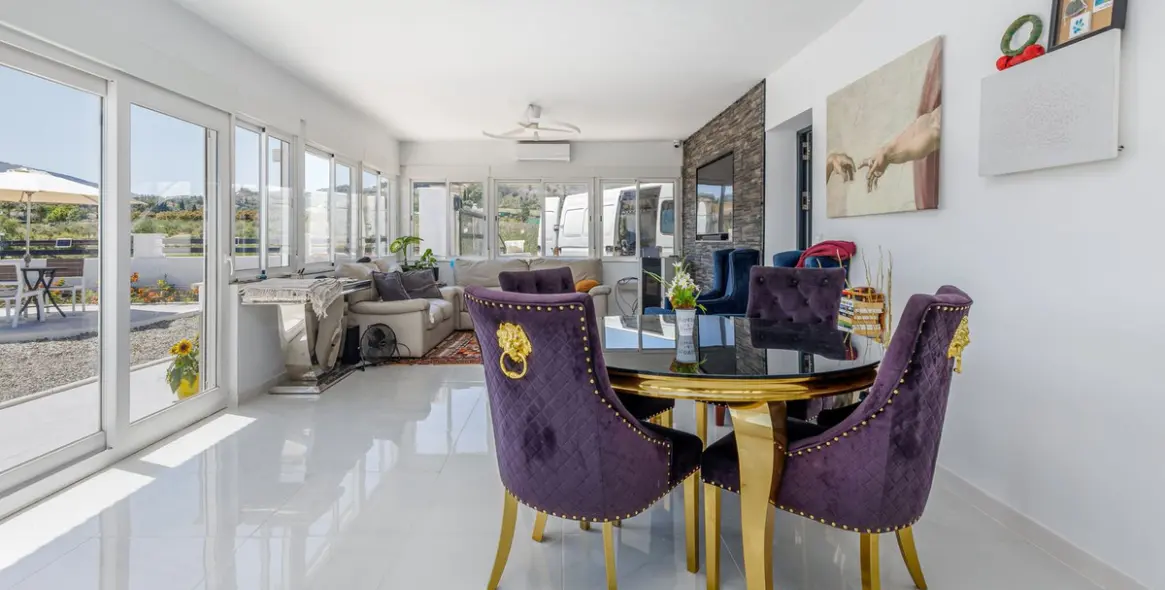 Sale of detached villa in Coín 6