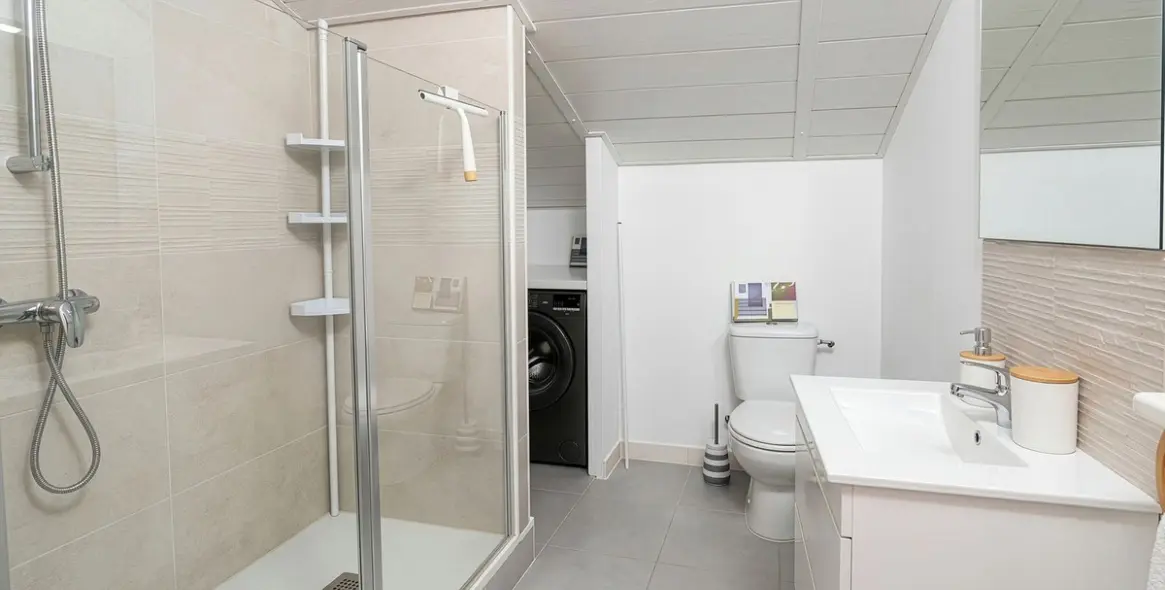 Sale of detached villa in Coín 32