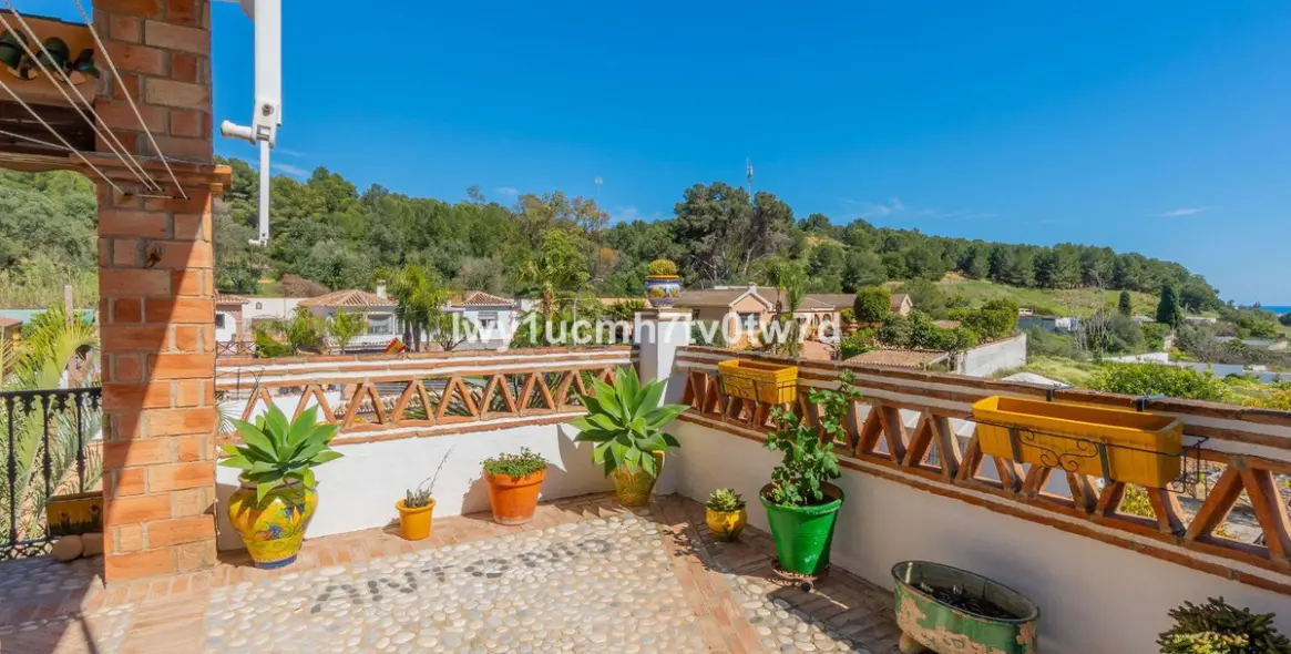 Продажа  отдельно стоящей виллы в Torremolinos 15