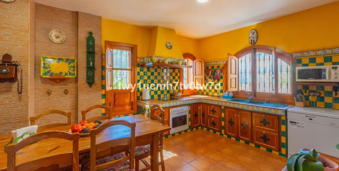 Продажа  отдельно стоящей виллы в Torremolinos 19