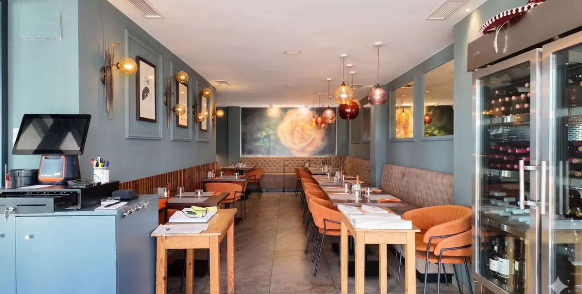 Sale of restaurant in La Duquesa 3