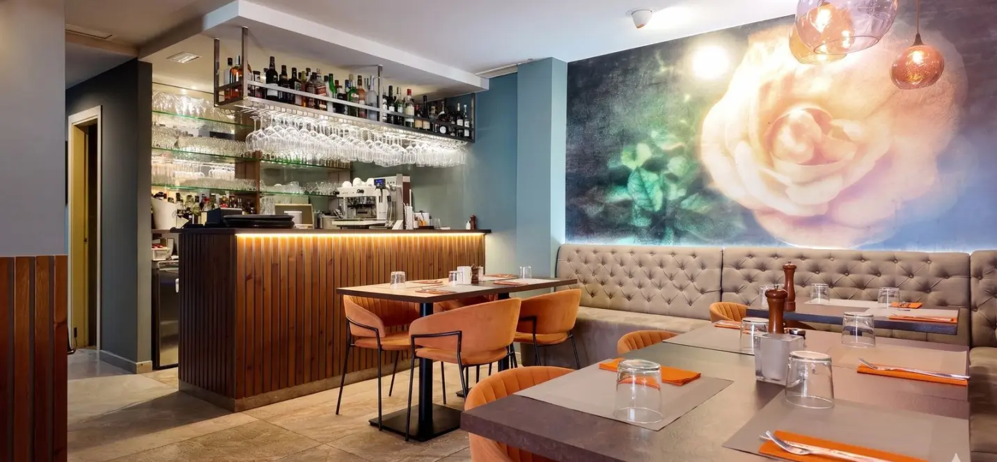 Sale of restaurant in La Duquesa 3