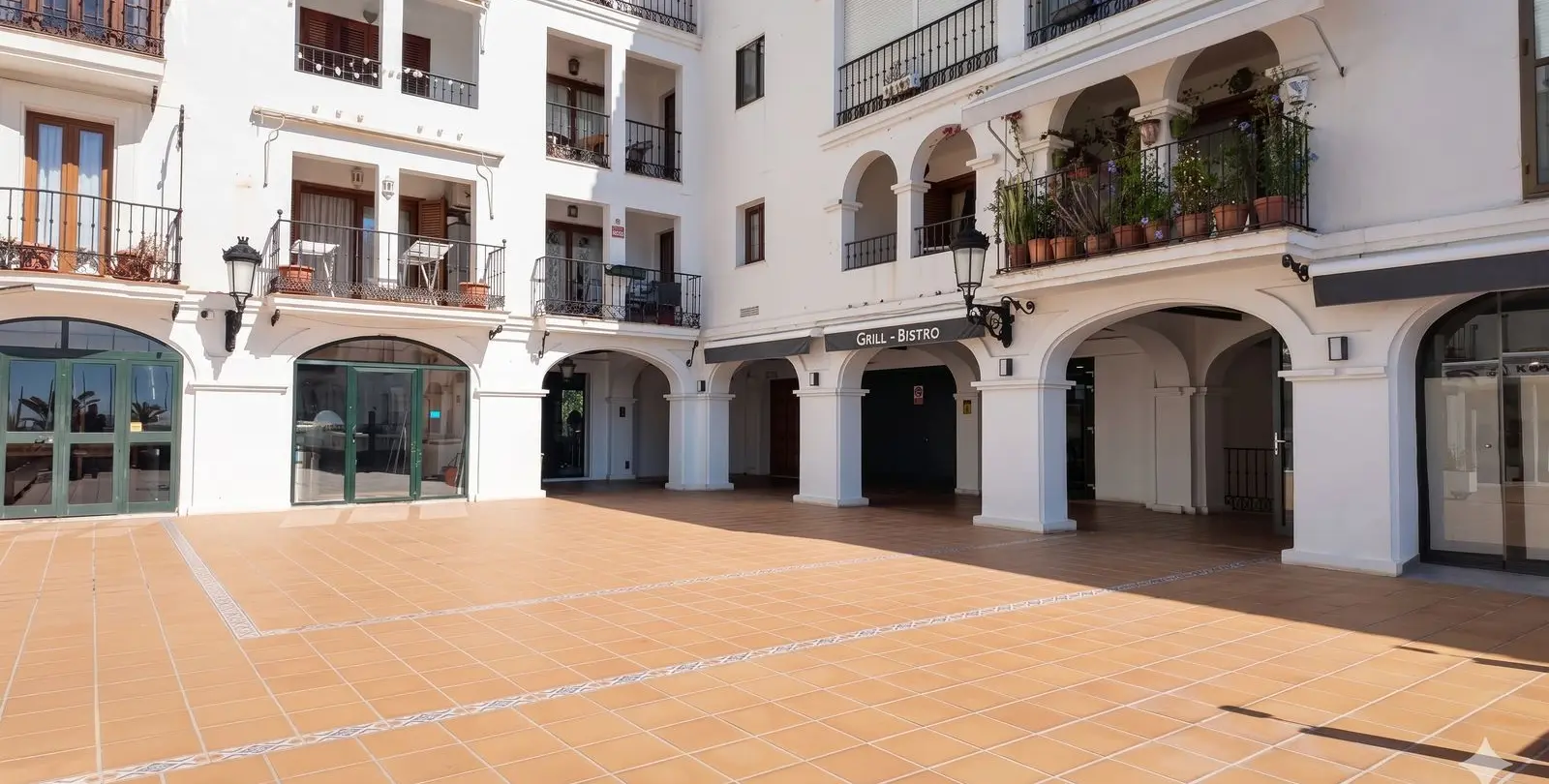 Продажа ресторана в La Duquesa 16