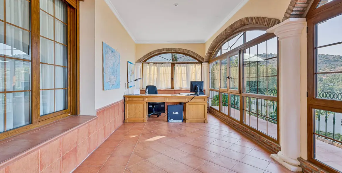 Sale of detached villa in Churriana 6