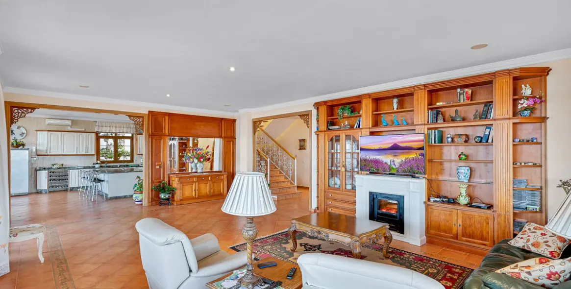 Sale of detached villa in Churriana 9