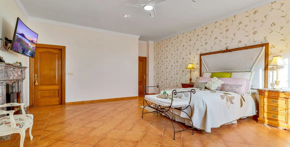 Sale of detached villa in Churriana 17